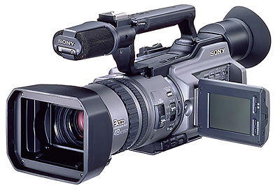 News and Information 業務用カメラに迫る映像美を実現するDV方式