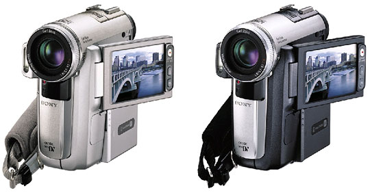 デジタルビデオカメラレコーダー『DCR-PC350』（左から）シルバー、ブラック