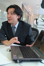 ������Ѓv���U�N���G�C�g�l�@�ʐ^