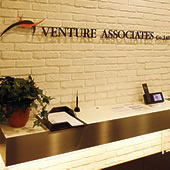 ������Ѓx���`���[�A�\�V�G�C�c �l