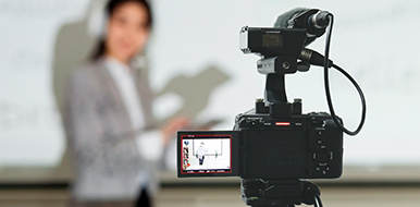 ���C�u�z�M/�E�F�r�i�[