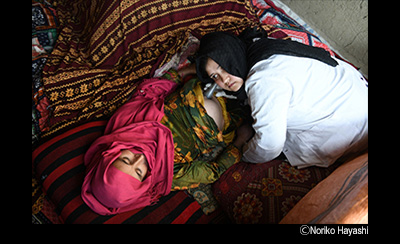 &copy; Noriko Hayashi