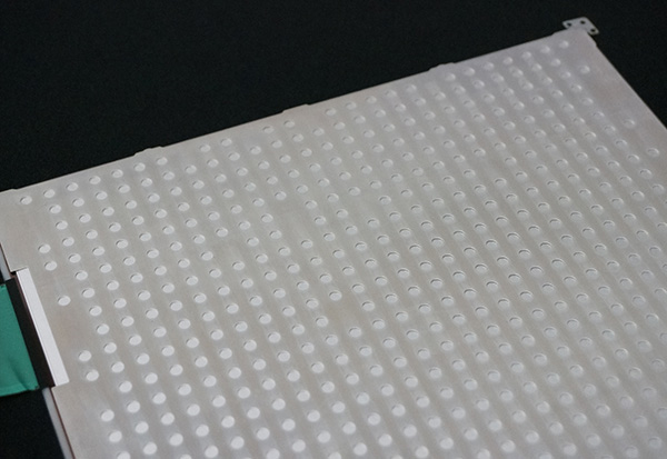 �d�q�y�[�p�[���Œ肷������V���[�V���A�����������œO�ꂵ�Čy�ʉ��ւ̓w�͂��}���Ă��܂��B