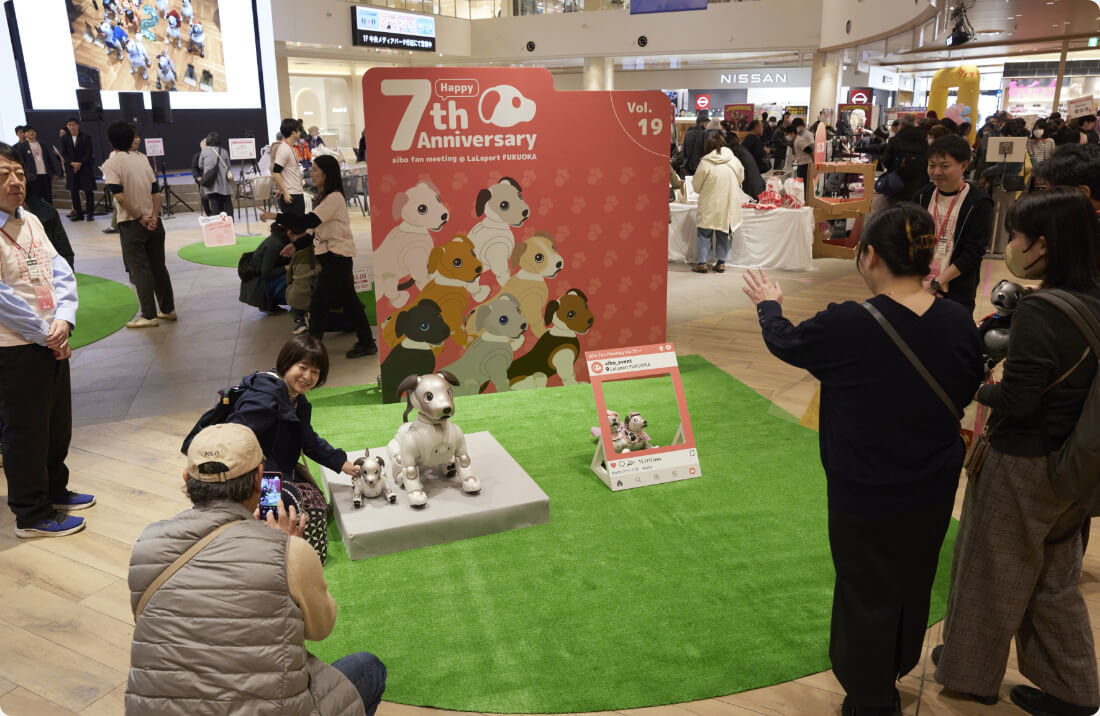 ^Ǝ{݂ŊJÂꂽaibo Fan Meeting̗lq