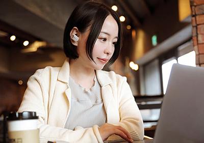 言葉を紡ぐ人のaudio Style 編集者 中郡暖菜 Feature ソニー 言葉を紡ぐ人のaudio Style 編集者 中郡暖菜 Feature ソニー