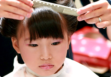 ヘアメイクとメイクアップ