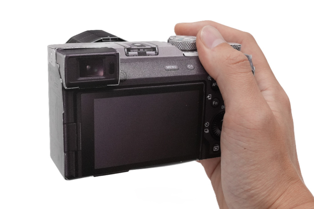 自分で組み立てる！実寸大クラフトキット α7C II 購入