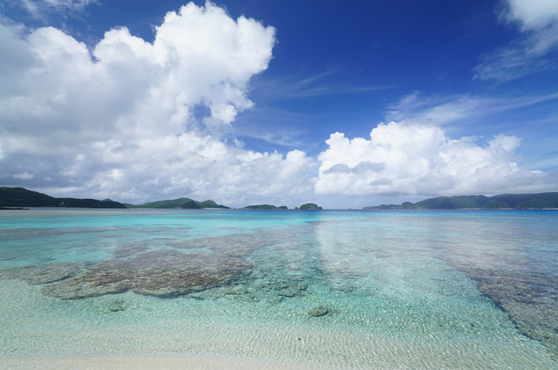 海風景 まだ見ぬ風景と出会う、夏の旅へ ［海の色編］｜ソニー