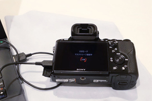 �{�̃\�t�g�E�F�A�A�b�v�f�[�g�����{