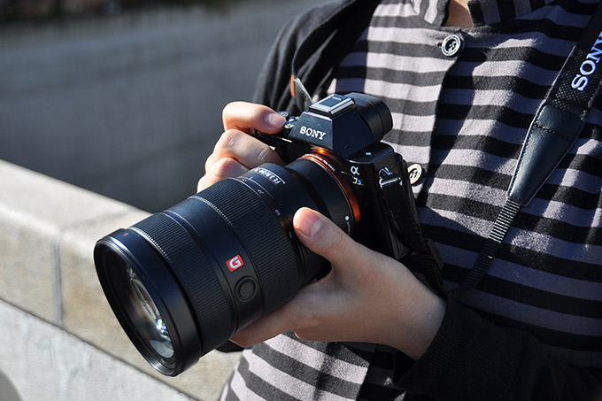 SEL2470GMを搭載したα7