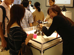 �n�j�[�u���E��