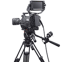 ※ 写真のカムコーダーはPMW-400です