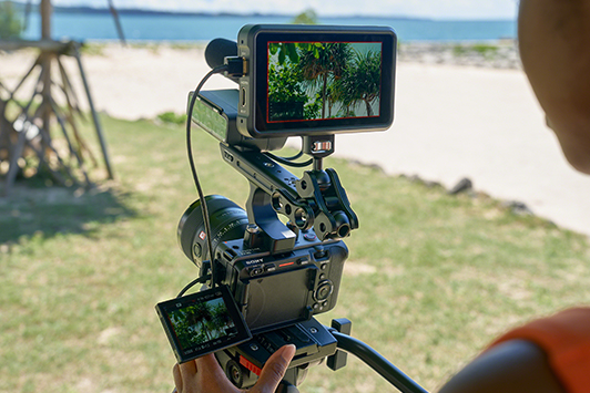 �� �O�����j�^�[�⃊�O�͕t�����Ă��܂���