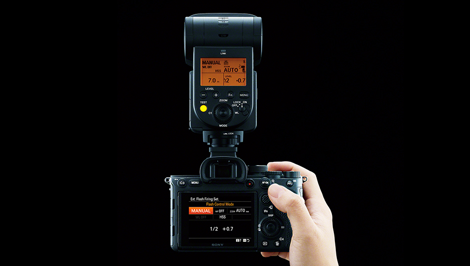 HVL-F60RM2 特長 : プロに応える信頼性&操作性 | デジタル一眼カメラα