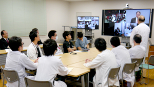 ��葍����ÃZ���^�[�Ƃ̍����J���t�@�����X�́A���Ɉ�x�J��