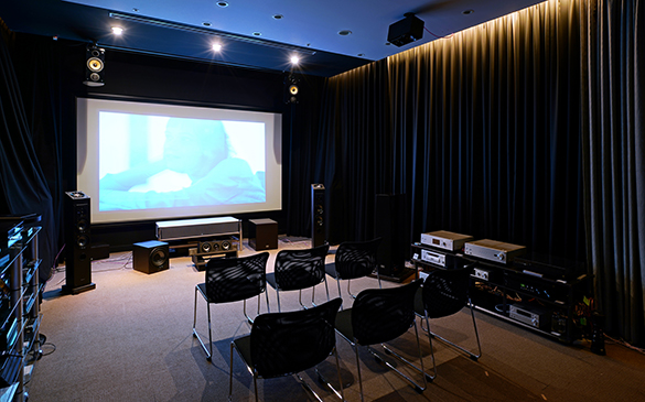 Hi-Fi �I�[�f�B�I�t�F�X�e�B�o��