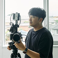 ���� �M��