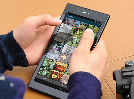 �{���̉Ƒ������h�m�����q�[���[�ɕ������c����̍�i�����ۂ�Xperia&trade; Z Ultra�Ŏ����B���A���e�B�ɔ[���B