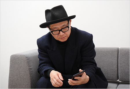 �K������