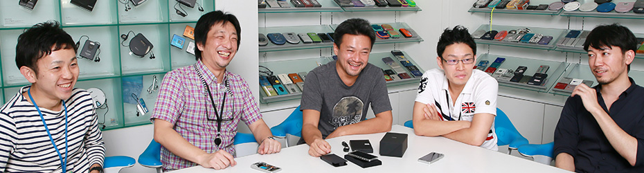 D/A�R���o�[�^�[�ɁA��p�̃N���b�N�p�������U��𓋍ڂ����Ƃ��B