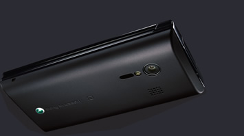 手にフィットするフォルムと質感