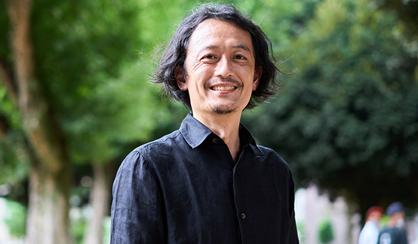 音楽プロデューサー 灰野 一平